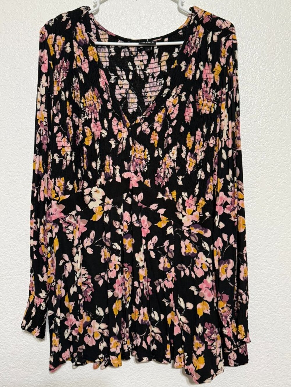 Torrid Babydoll Blouse Black with Flowers 3X GUC